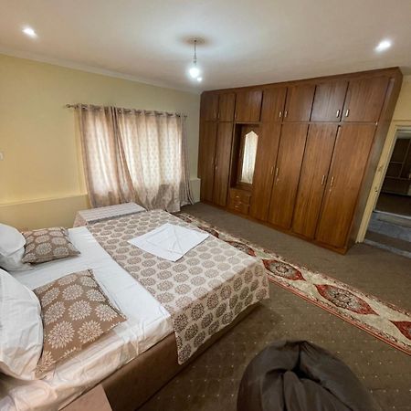 Khwaab Gah By The Khayabaan-Homestay Apartments Fully Furnished With Functional Kitchen, Wifi & Parking In City Centre Srinagar  Luaran gambar