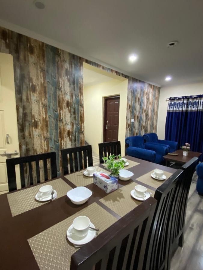 Khwaab Gah By The Khayabaan-Homestay Apartments Fully Furnished With Functional Kitchen, Wifi & Parking In City Centre Srinagar  Luaran gambar