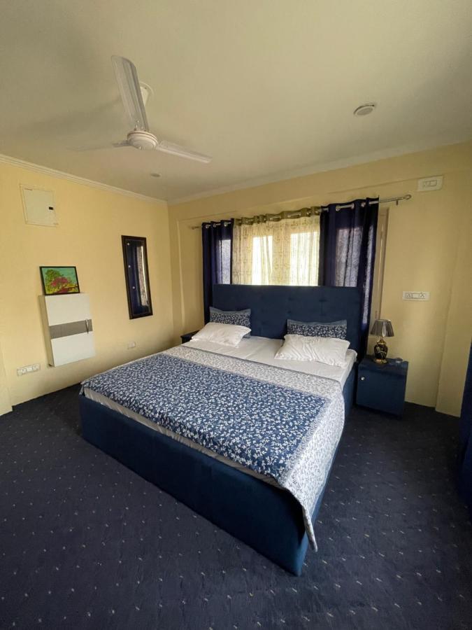 Khwaab Gah By The Khayabaan-Homestay Apartments Fully Furnished With Functional Kitchen, Wifi & Parking In City Centre Srinagar  Luaran gambar