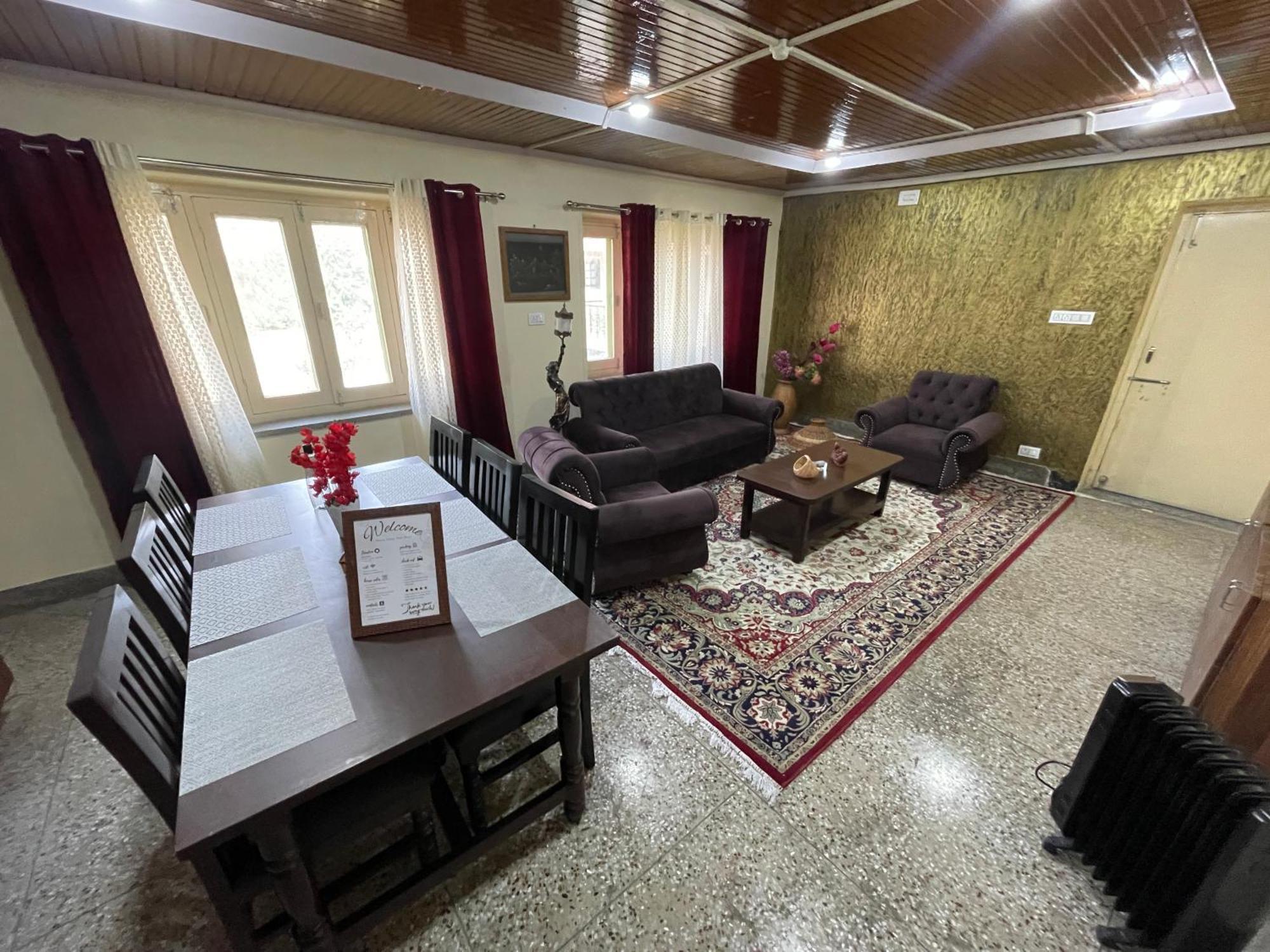 Khwaab Gah By The Khayabaan-Homestay Apartments Fully Furnished With Functional Kitchen, Wifi & Parking In City Centre Srinagar  Luaran gambar