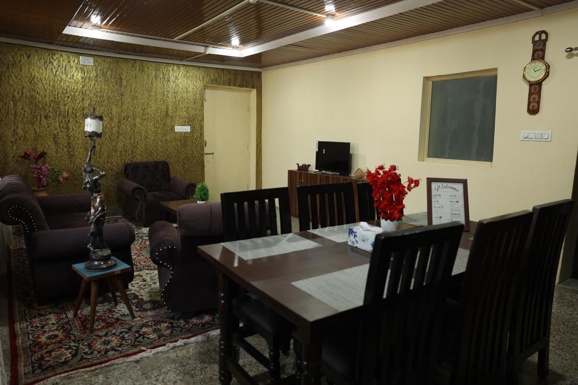 Khwaab Gah By The Khayabaan-Homestay Apartments Fully Furnished With Functional Kitchen, Wifi & Parking In City Centre Srinagar  Luaran gambar