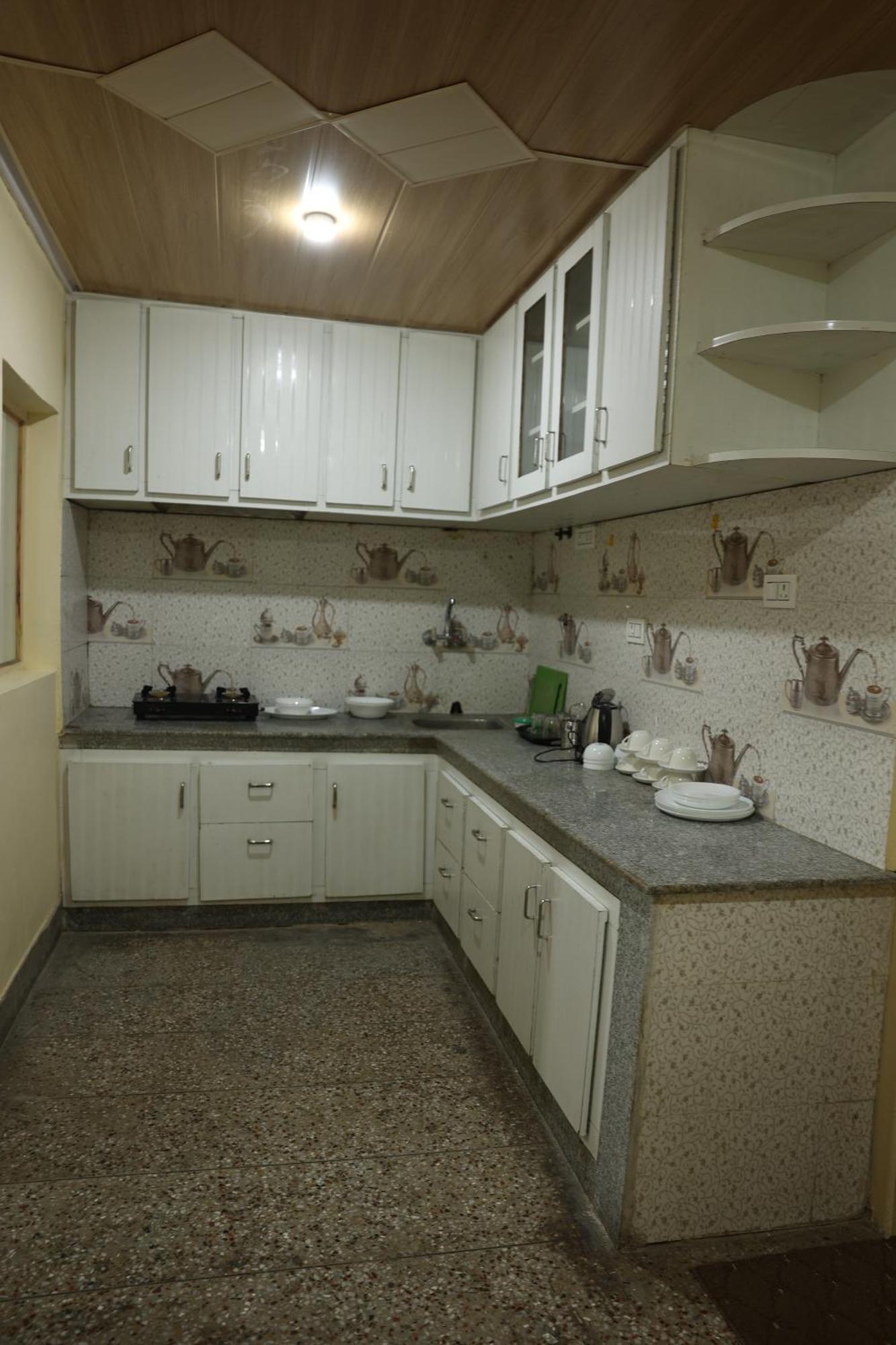 Khwaab Gah By The Khayabaan-Homestay Apartments Fully Furnished With Functional Kitchen, Wifi & Parking In City Centre Srinagar  Luaran gambar