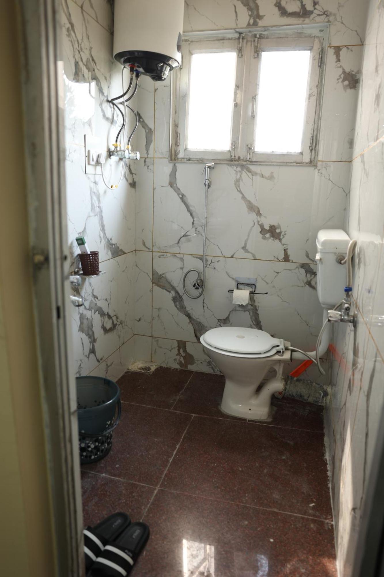 Khwaab Gah By The Khayabaan-Homestay Apartments Fully Furnished With Functional Kitchen, Wifi & Parking In City Centre Srinagar  Luaran gambar