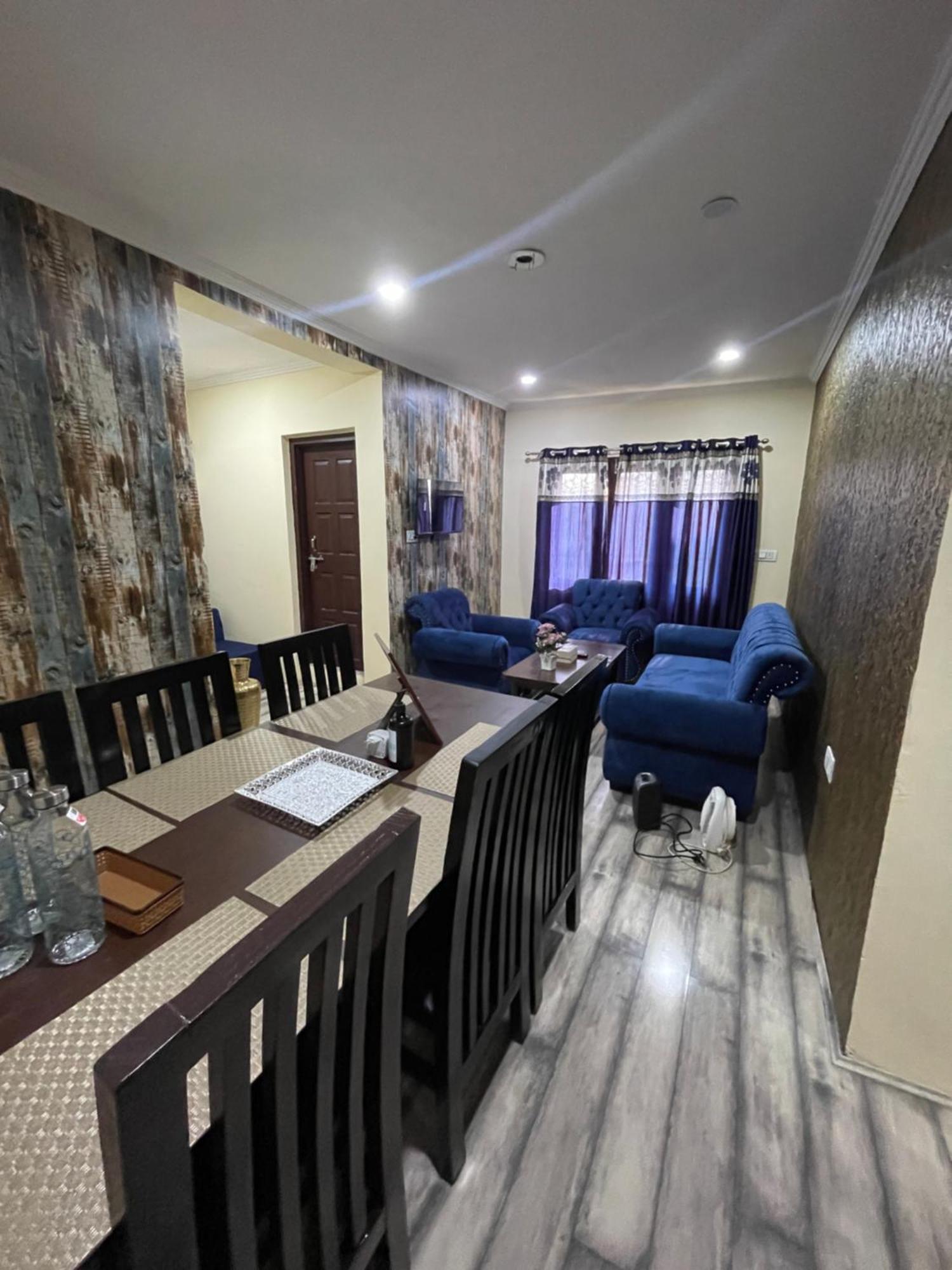 Khwaab Gah By The Khayabaan-Homestay Apartments Fully Furnished With Functional Kitchen, Wifi & Parking In City Centre Srinagar  Luaran gambar